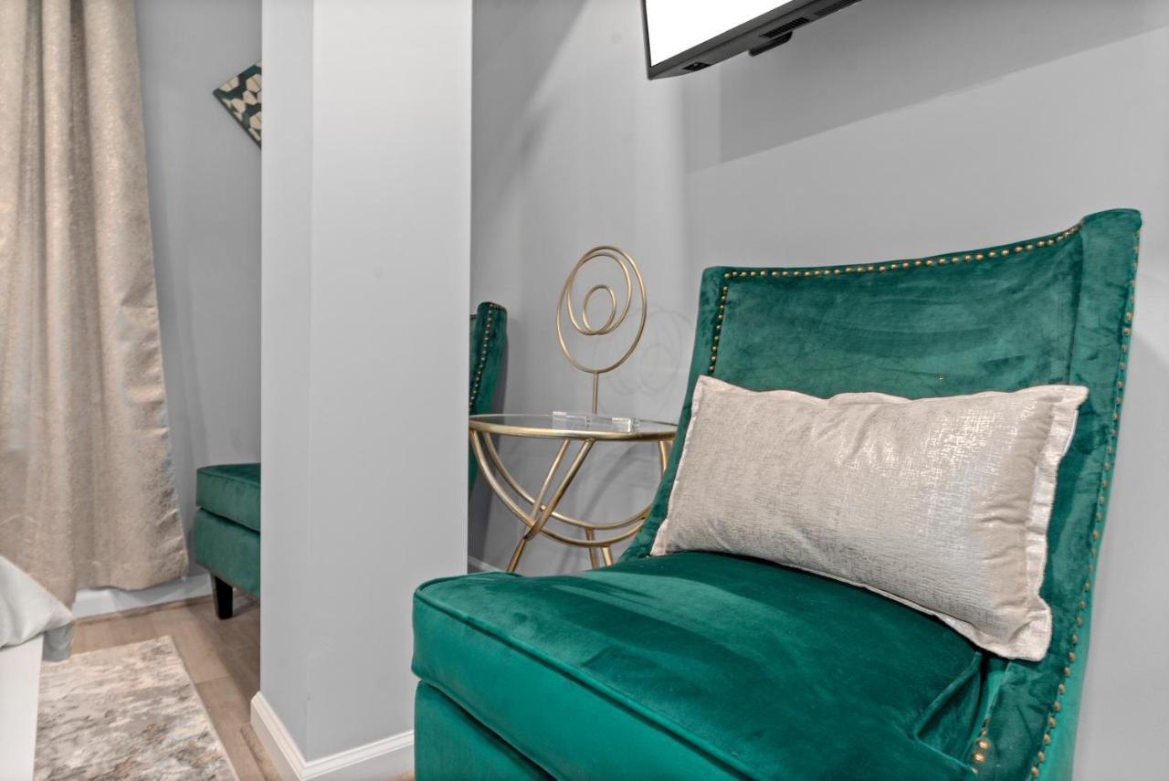 Valencia Royale ~ Private 2BR Luxury Suite Waldorf Exterior foto