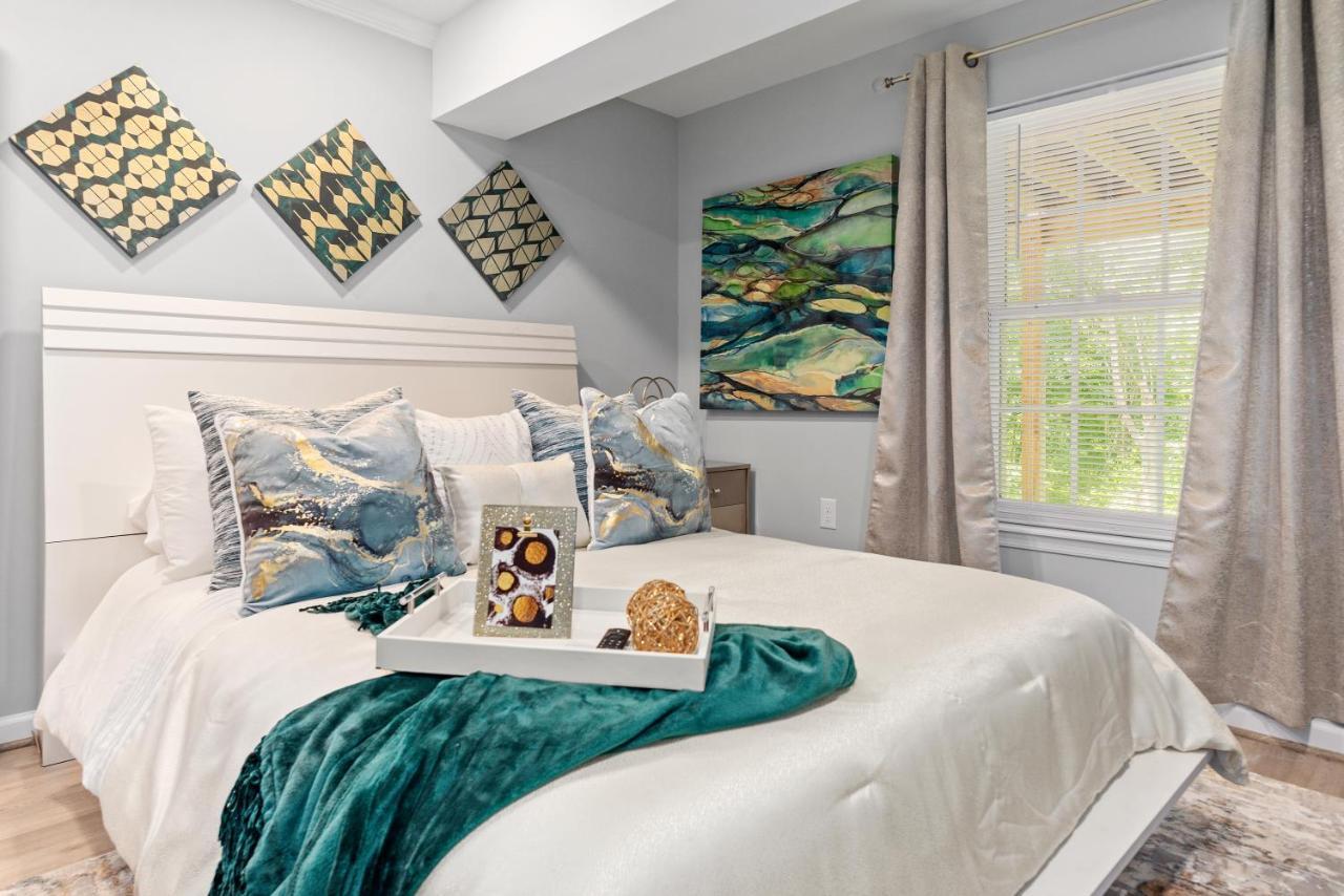 Valencia Royale ~ Private 2BR Luxury Suite Waldorf Exterior foto